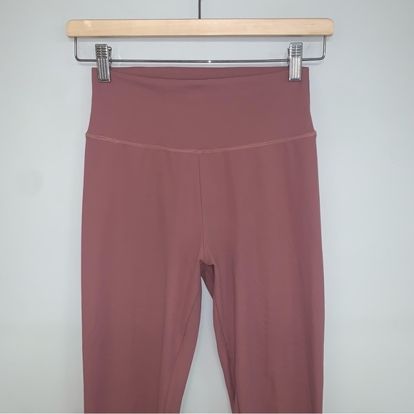 P’tula Leggings Size Medium Ash Rose The Taylor  Stay True High Waisted 23” Crop - Picture 4 of 10